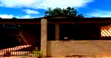 Casa com 95m² construídos em terreno de 250m²