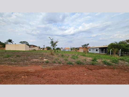 Terreno de 1.327,88m² em Planura/MG