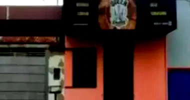 Casa em leilão com 4 quartos e 179m² de área construída