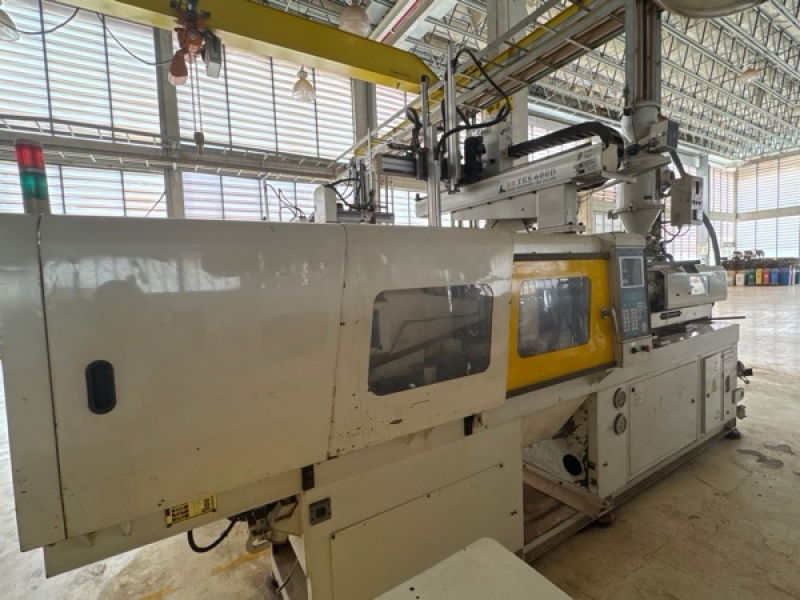 Injetora 100 Ton e Robô - Excelente Imóvel Industrial