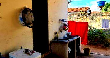 Casa com 3 quartos, 2 banheiros, 1 vaga, 91m² construída, ocupada