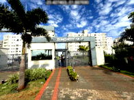 Apartamento com 2 quartos e 1 vaga em Maringá