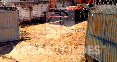 Galpão com terreno de 330m² e galpão não averbado