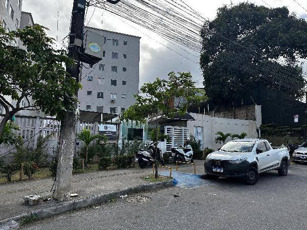 Apartamento com 2 quartos em Salvador, BA