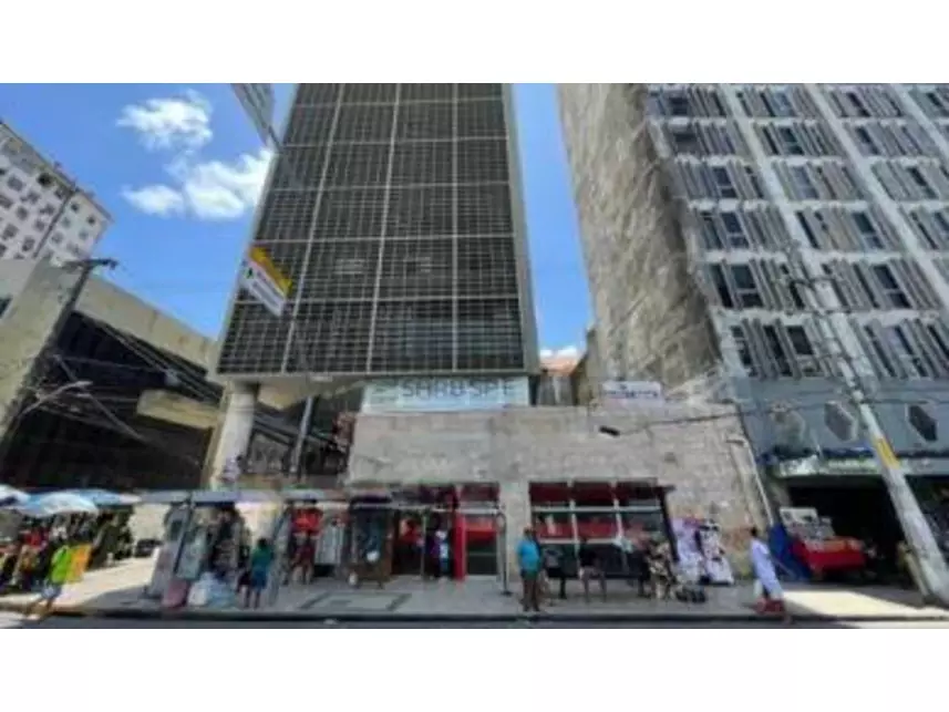Ex-Agência Imponente em Recife com Ampla Área Construída