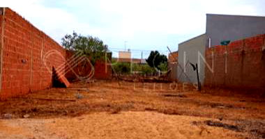 Terreno 330m² desocupado no Parque Residencial Santo Afonso