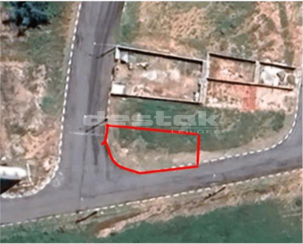 Terreno plano em Santana de Parnaíba com 286 m²