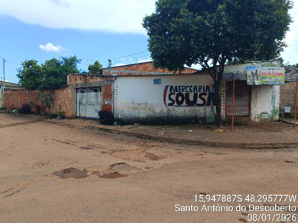 Casa com 2 quartos, 63m², área de serviço e cozinha