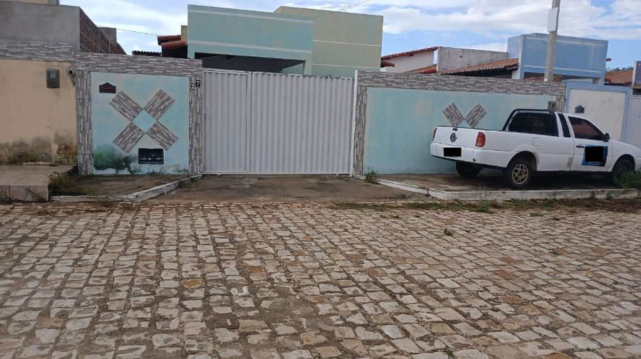 Casa com 2 quartos, 1 banheiro, 69m² construída, ocupada