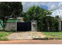 Casa em Leilão com 4 Quartos e 2 Banheiros em Canarana/MT