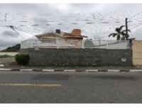 Casa com 3 quartos, 2 banheiros e 179,60m² de área construída