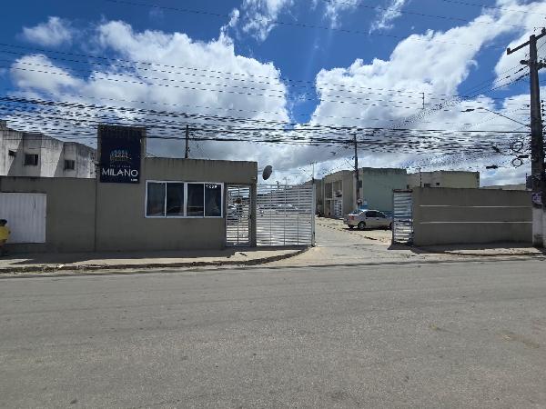 Apartamento 2 Quartos com Varanda e Garagem em Rio Largo