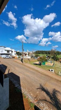 Três residências geminadas com 3 dormitórios e 1 vaga cada