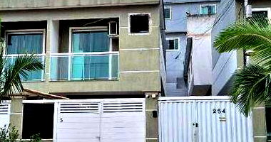 Casa em condomínio com 116 m², ocupada e pronta para leilão