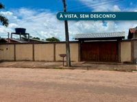 Casa em Nova Crixás com 303m²