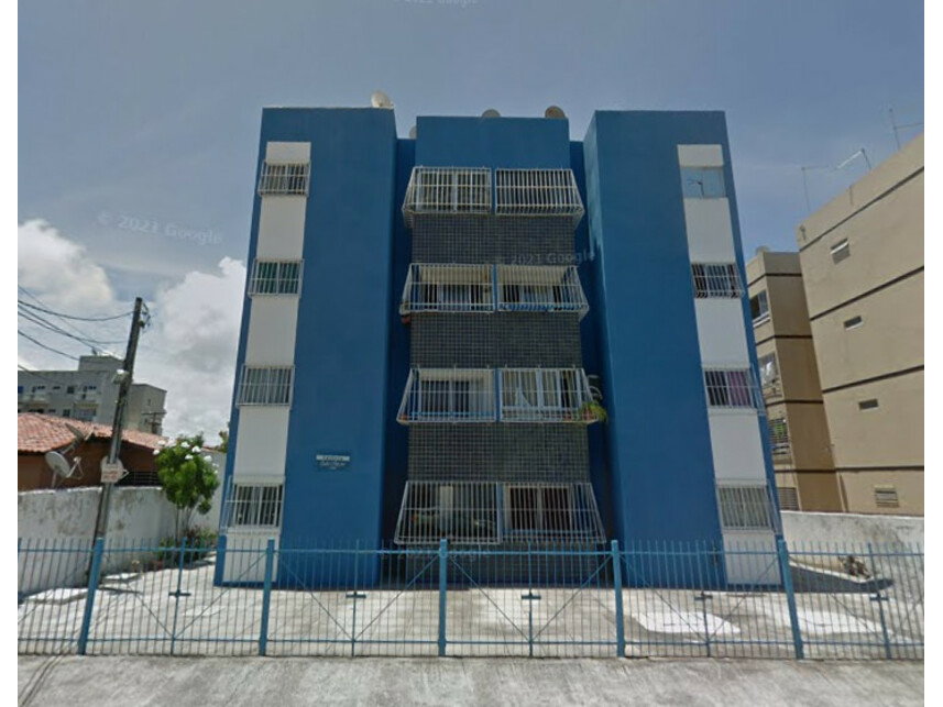 Apartamento 65m² com Varanda e Dep. Empregados
