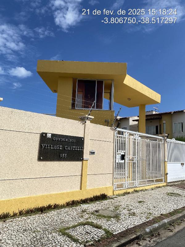 Casa com 3 quartos, 2 banheiros, 3 vagas e 123m² construída