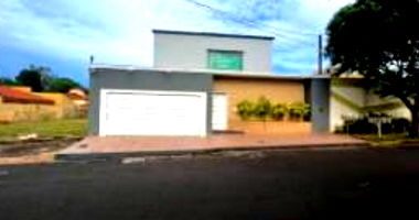 Casa em Ribeirão Preto com 507m² e 429m² construídos