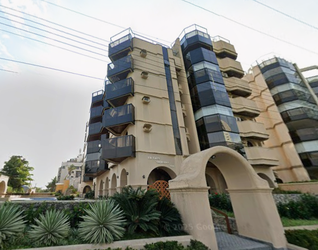 Apartamento com 147m², 2 vagas, 3º andar