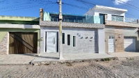 Casa com 4 Quartos e 1 Vaga em Bezerros