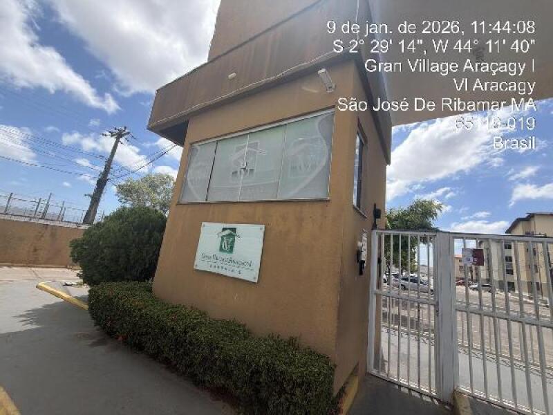 Apartamento 2 Quartos com 2 Banheiros e Vaga em Condomínio