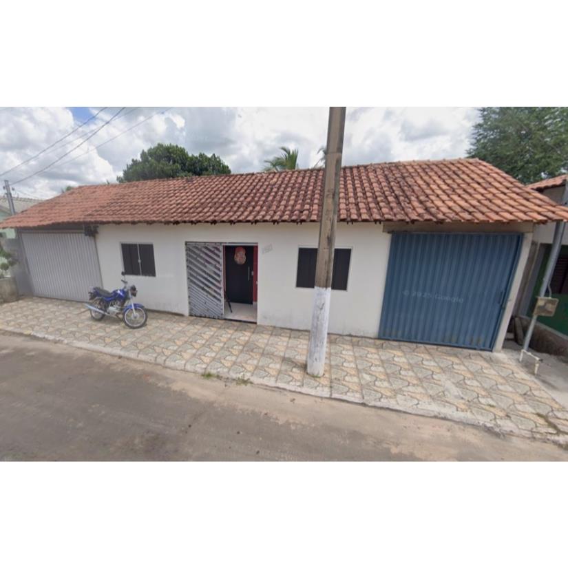 Casa ocupada com 191,55 m² de área construída