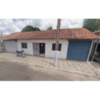Casa ocupada com 191,55 m² de área construída