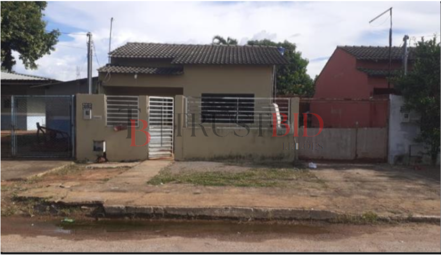 Casa em Vila Divinéia, Padre Bernardo/GO - Ocupada