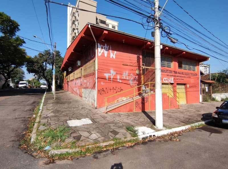 Terreno urbano com benfeitoria em Esteio/RS - 336m² + 300m² construídos