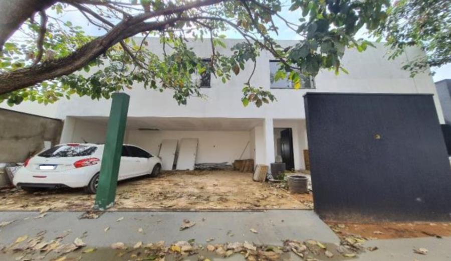 Casa com 400m², 4 quartos, 2 banheiros, ocupada