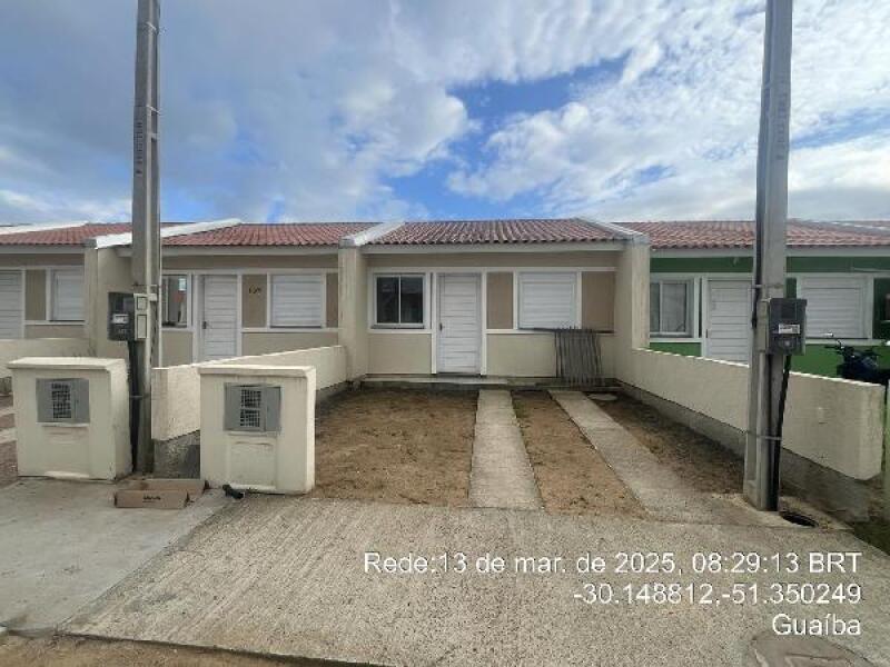 Casa com 2 cozinhas, 1 vaga e 30,8m² construída, terreno 110m²