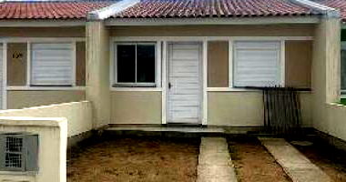 Casa com 2 cozinhas, 1 vaga e 30,8m² construída, terreno 110m²