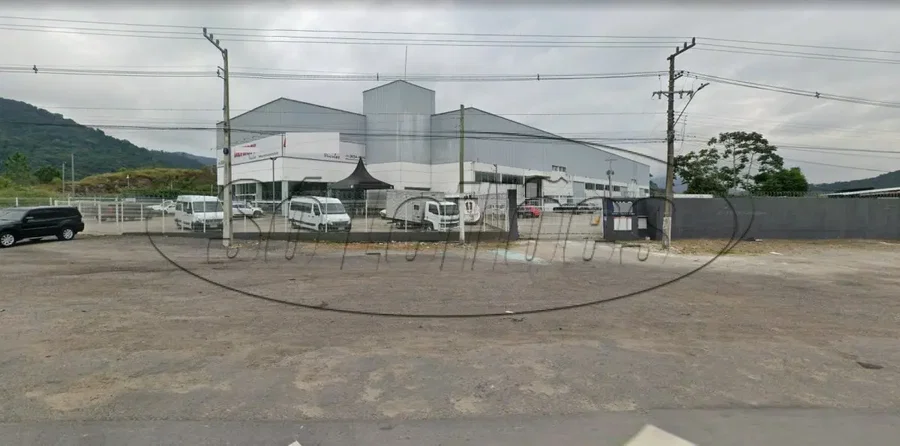 Terreno com Galpão Industrial/Comercial em Palhoça/SC