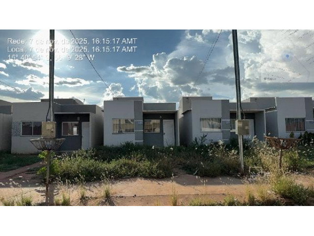 Casa com 2 quartos e 180m² de terreno em Várzea Grande/MT