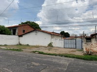 Galpão com 369,13 m² -, área construída ampla