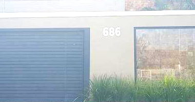 Casa com 3 quartos, 2 banheiros e 246m² construída, ocupada