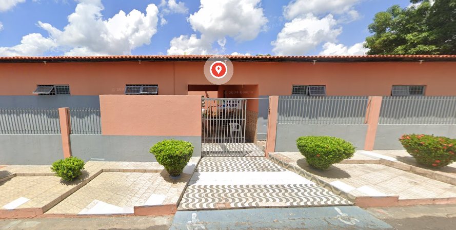 Prédio Comercial com 21 Salas, Auditório e Biblioteca, 2100m²