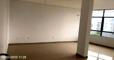 Sala Comercial com Box Garagem em Sapiranga