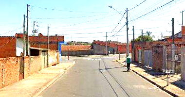 Casa com 4 quartos, 1 banheiro, área de 149,94 m², ocupada