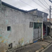 Casa com 2 quartos e 67,56m² construída, desocupada