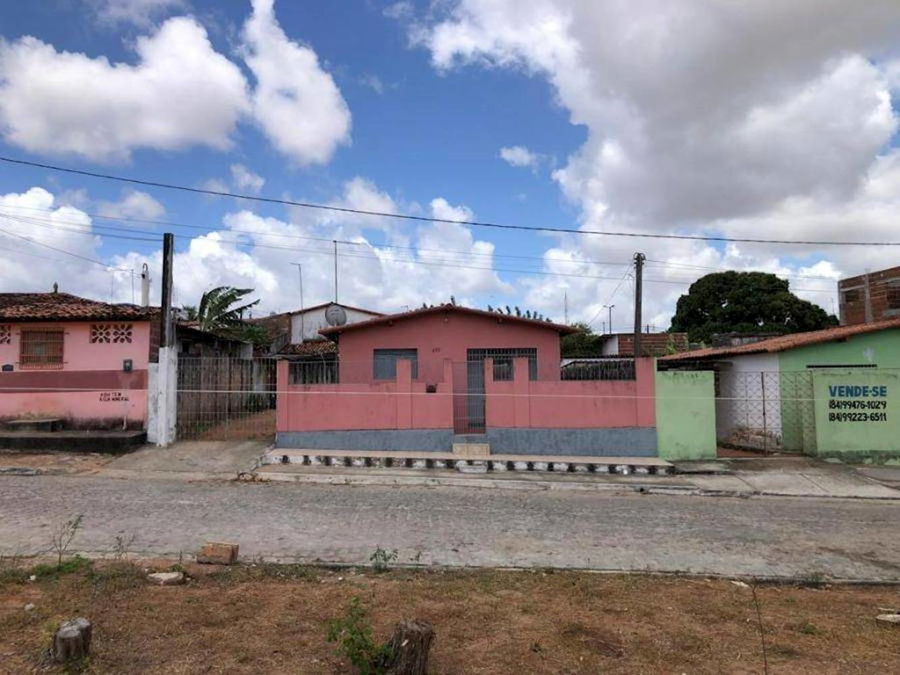 Casa Padrão com 2 Quartos e 1 Vaga em Ceará-Mirim