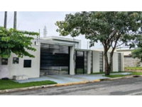 Casa com 3 quartos, 2 banheiros e 170,73m² construída