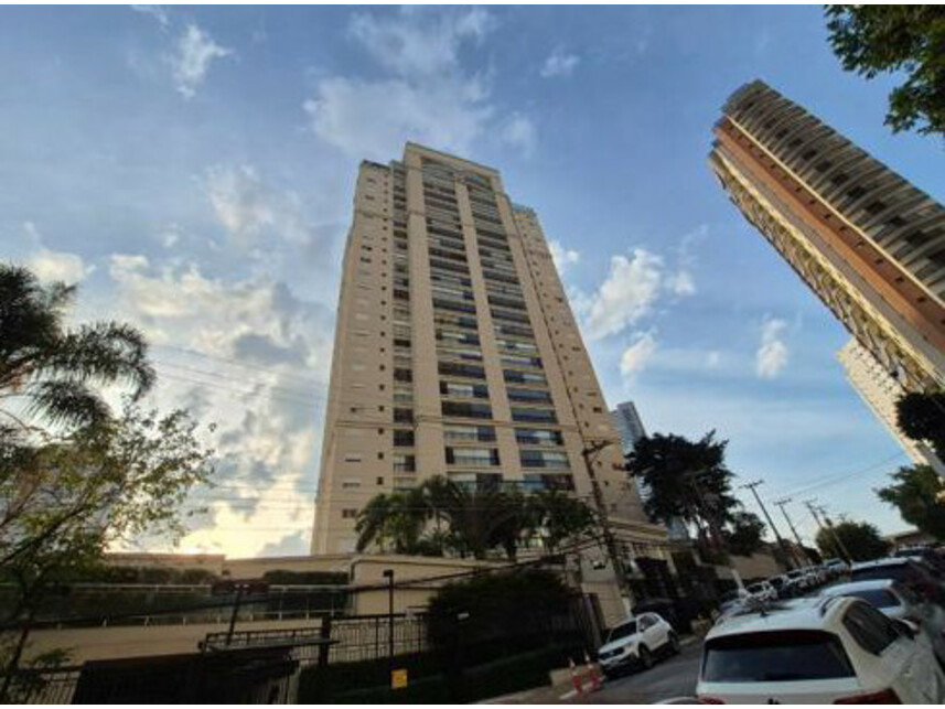 Apartamento com 4 vagas e 202,82m² privativos