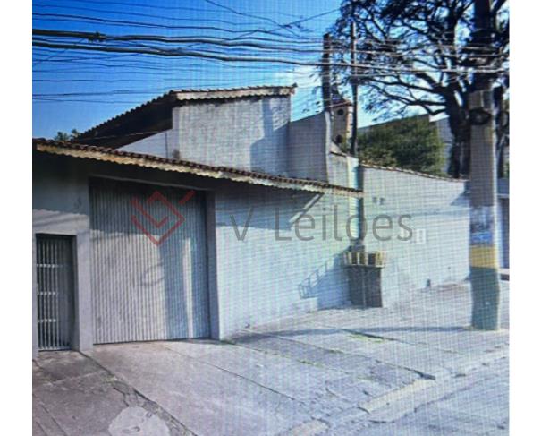 Fração Ideal de Terreno com 200m² Construídos e Área Total
