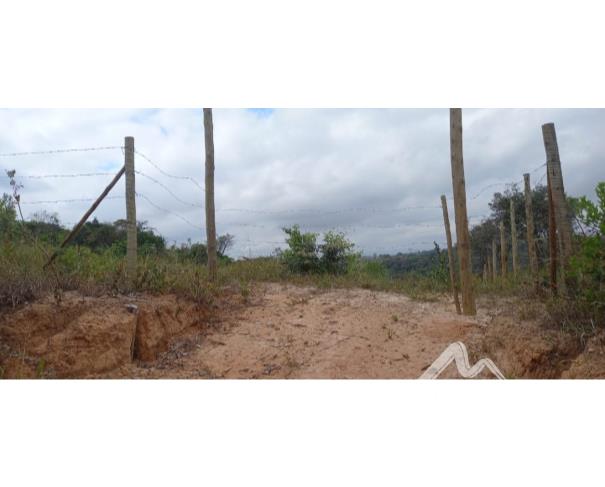 Lote com 1.350m² no Retiro das Esmeraldas, terreno amplo