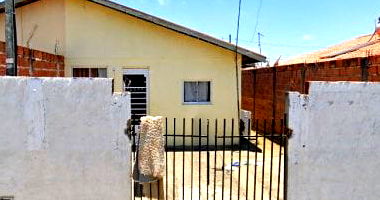 Casa com 40m² em Caçapava - Residencial Pinus Iriguassu II