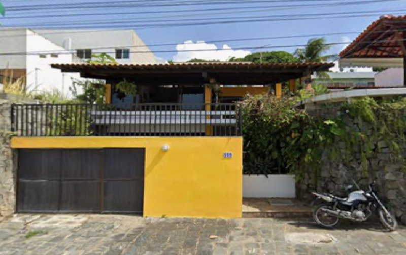 Casa com 3 quartos, 2 banheiros e piscina em Fragoso