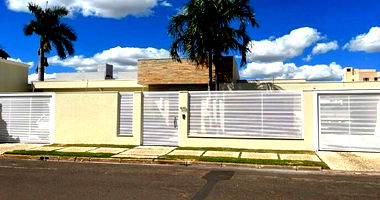 Casa com Piscina e Churrasqueira em Nova Andradina