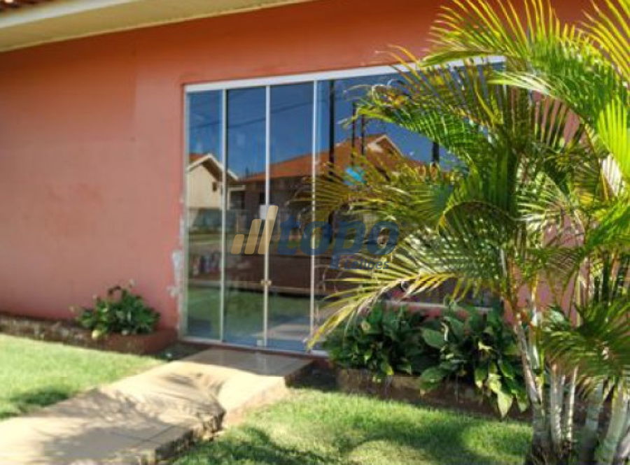 Casa com terreno de 468,80 m² em Toledo