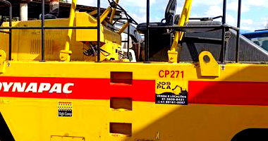 ROLO COMPACTADOR DYNAPAC CP271 - Ano 2009
